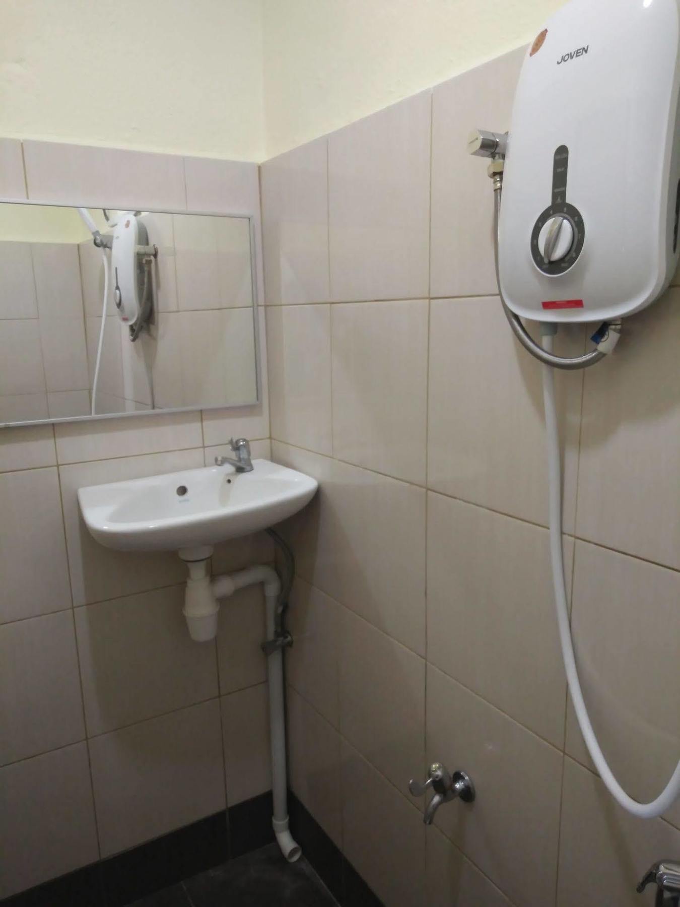 Aurora Damai Motel
