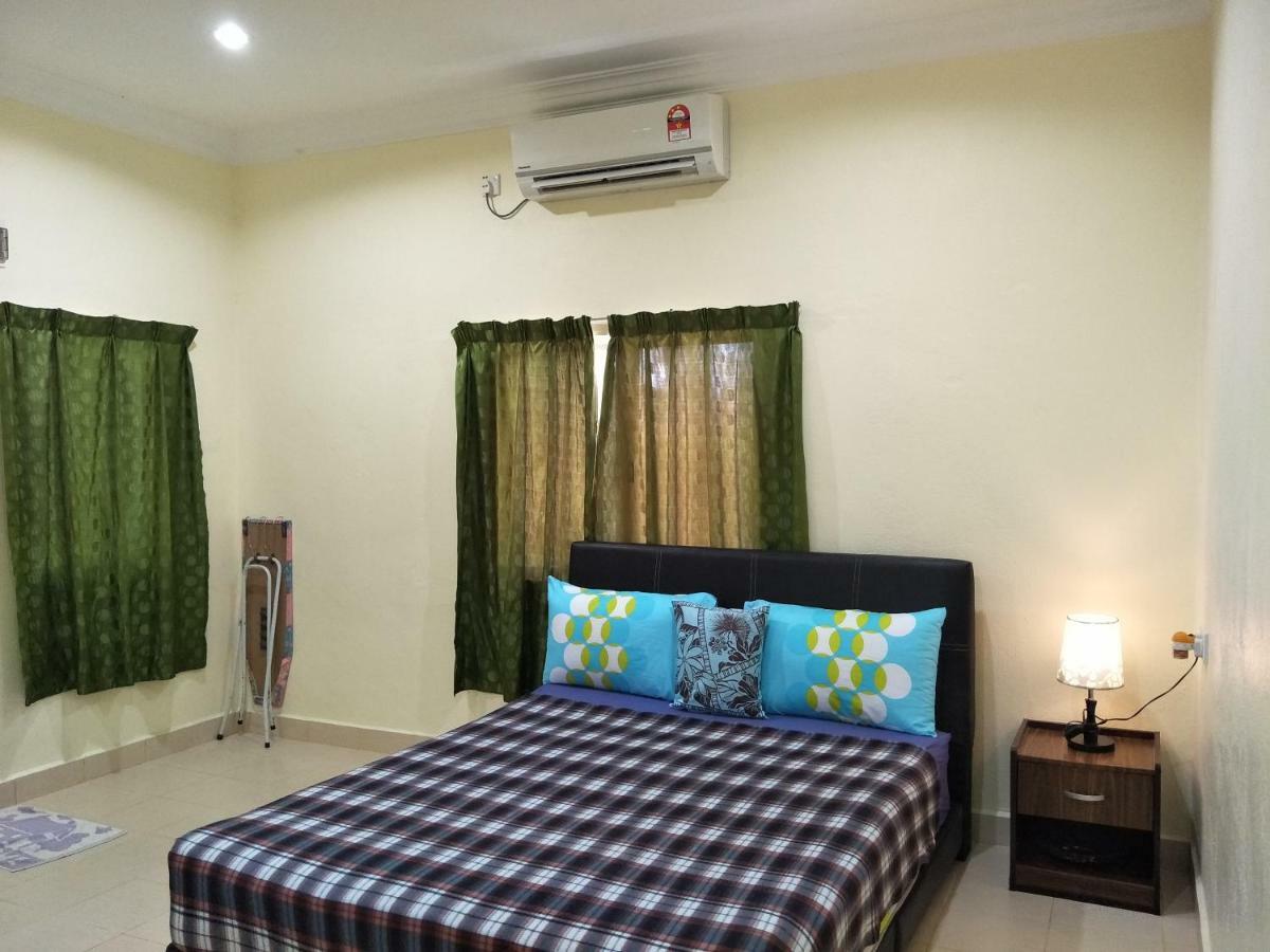 Motel Aurora Damai 2*